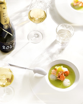 Romain RECHT – Retoucheur Photo Réseaux Sociaux - PARIS - CAMPAGNE MOET&CHANDON