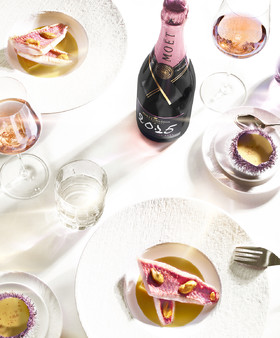 Romain RECHT – Retoucheur Photo Réseaux Sociaux - PARIS - CAMPAGNE MOET&CHANDON